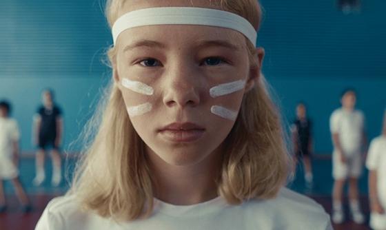 Scéna z filmu Příběh hrůzostrašné Eliz