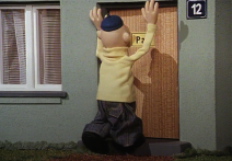 Scéna z filmu Pat a Mat: Dveře