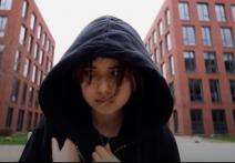 Scéna z filmu Dveře se zavírají