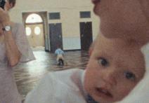 Scéna z filmu Osm milimetrů rodiny